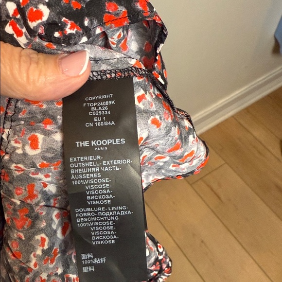 THE KOOPLES PARIS BLOUSE 
VISCOSE 
NWT
SIZE 1 (small) - Picture 7 of 8